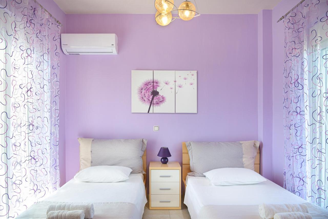 Marysol Luxury Villa เกนนาดี ภายนอก รูปภาพ