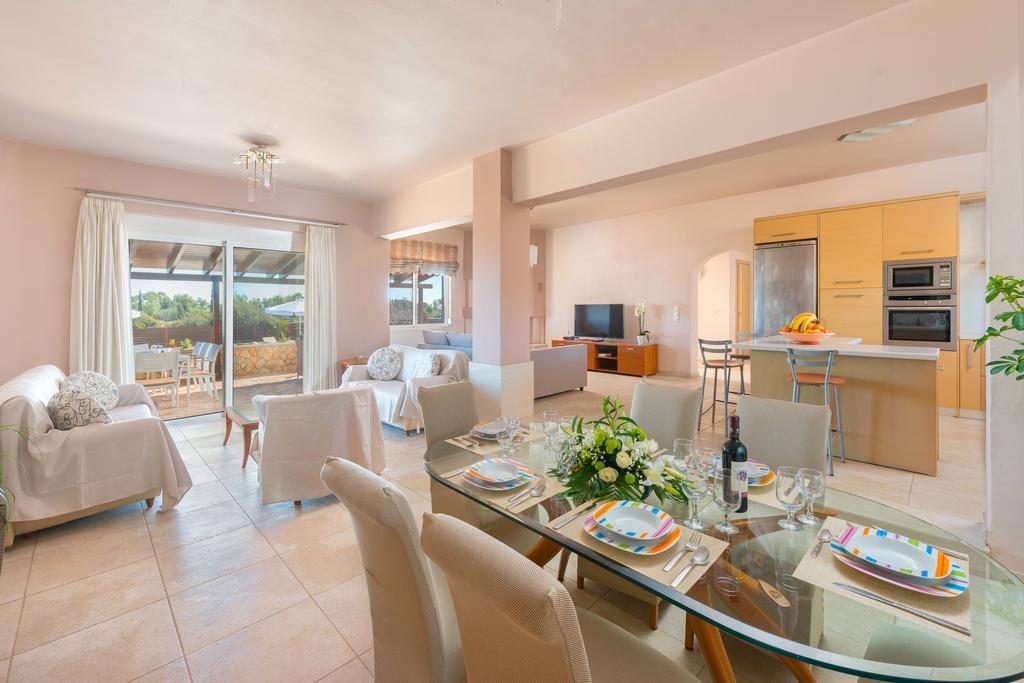 Marysol Luxury Villa เกนนาดี ภายนอก รูปภาพ
