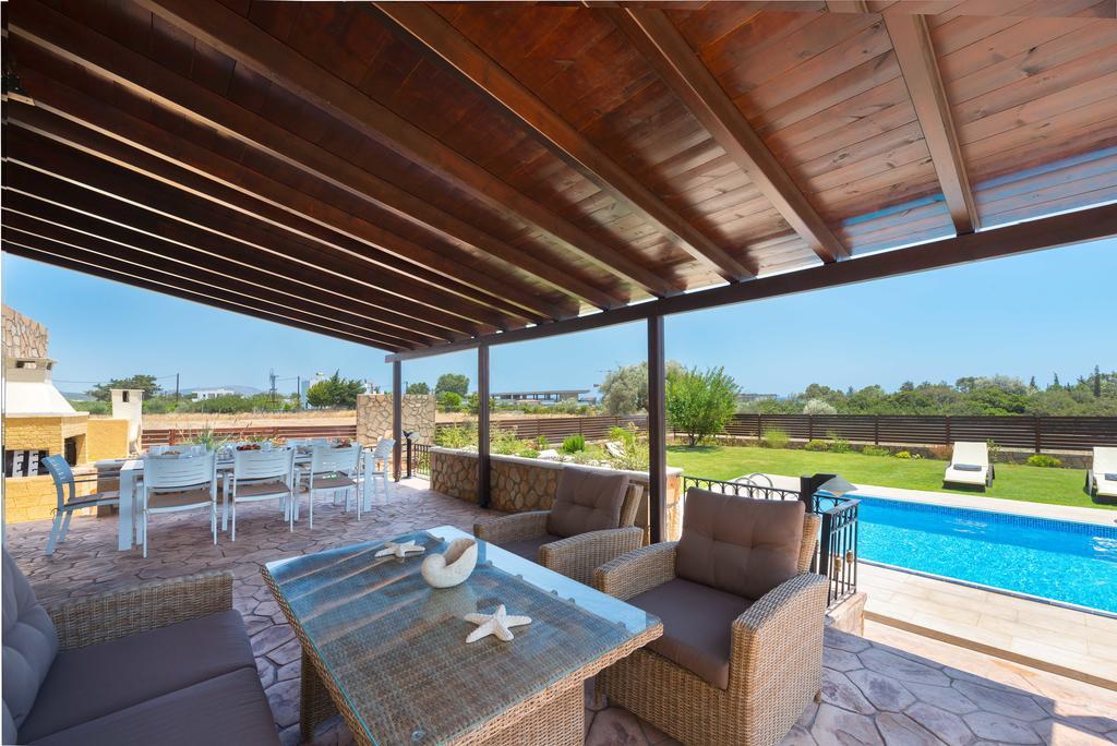 Marysol Luxury Villa เกนนาดี ภายนอก รูปภาพ